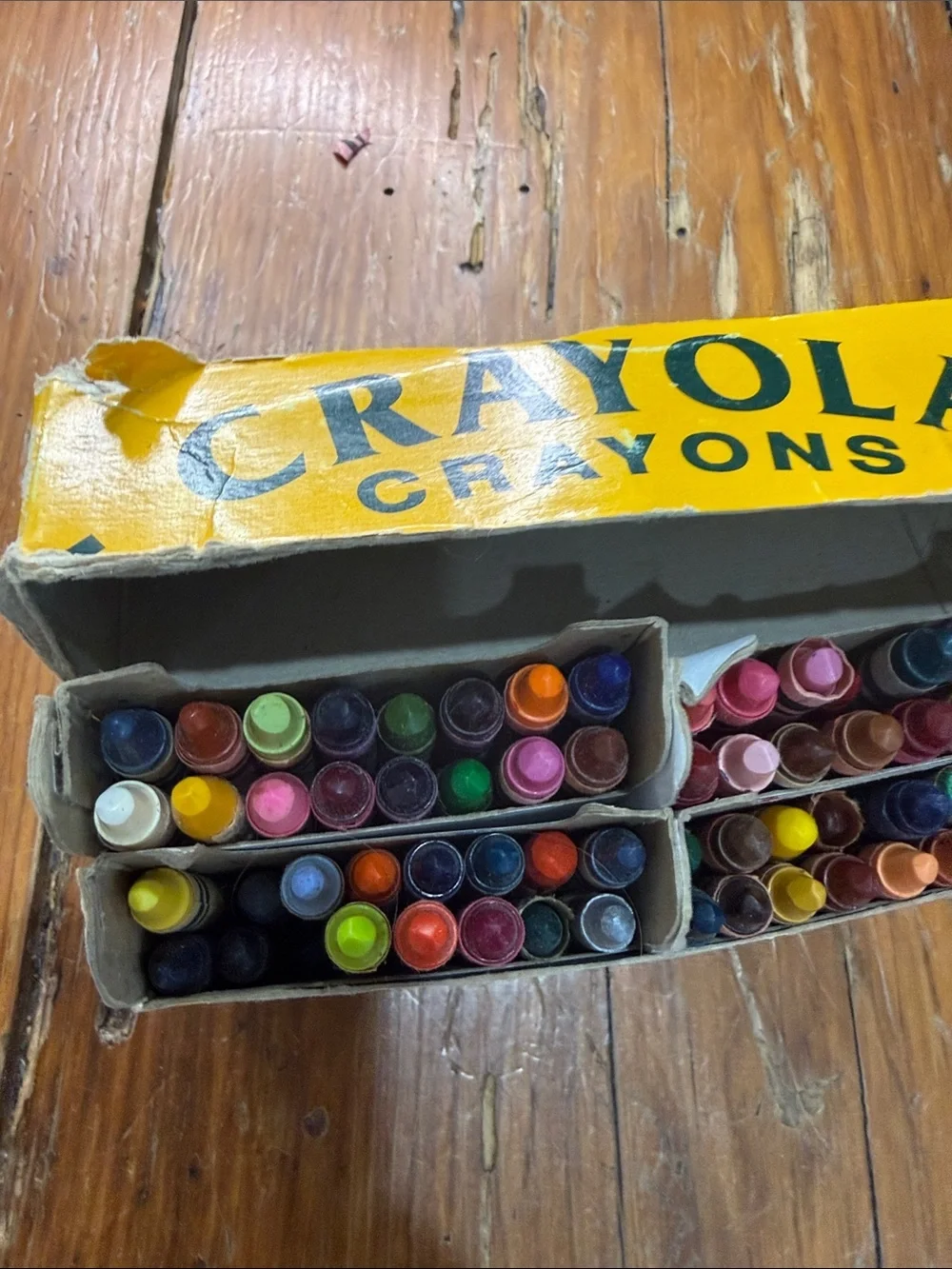 Vintage Crayola 64-Count Crayons limited edition 1958 Box retired colors